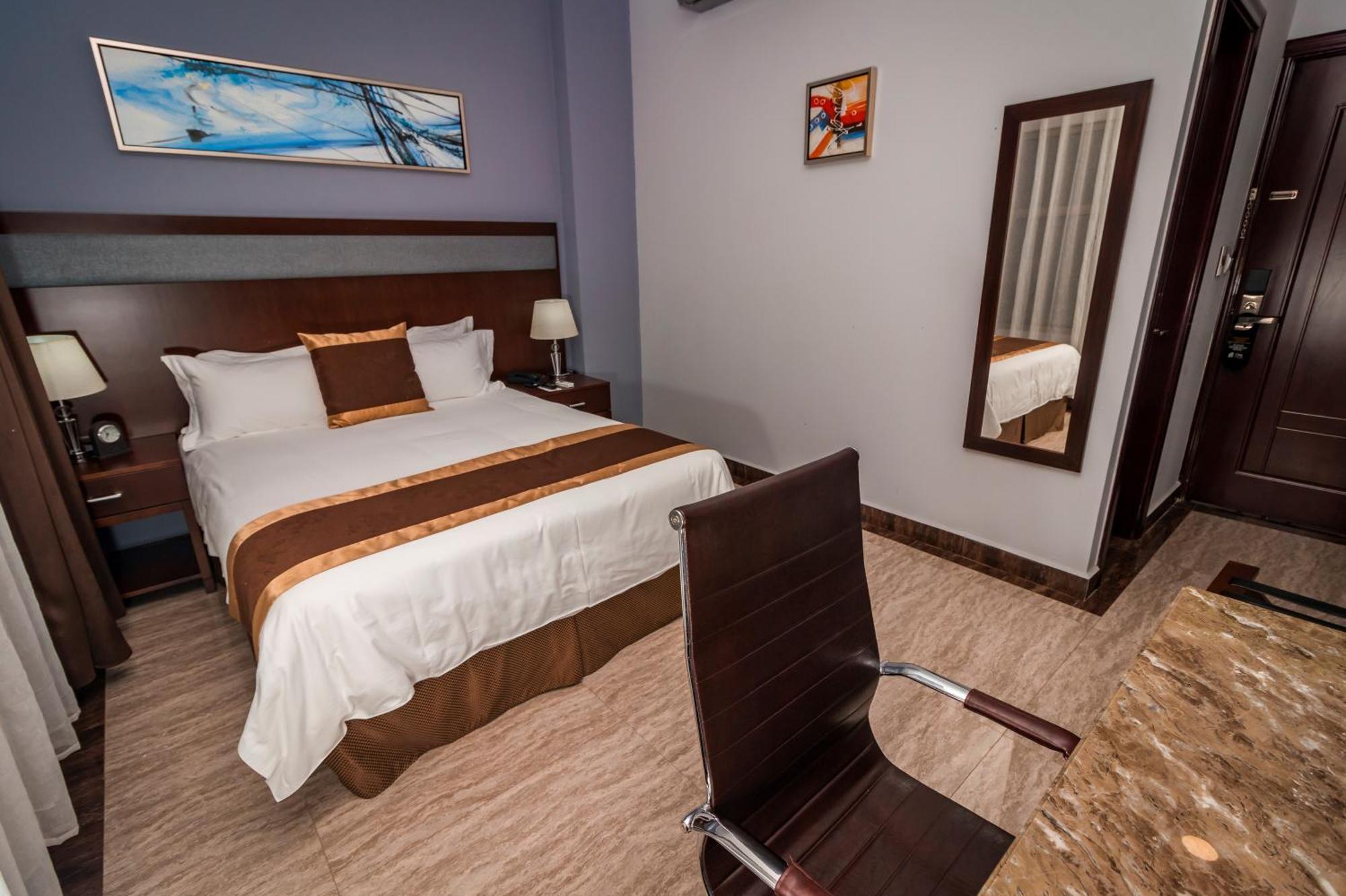 Hotel City Plaza & Suites David Exteriér fotografie
